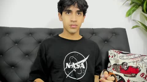 Archie online show from April 11, 7:45 am