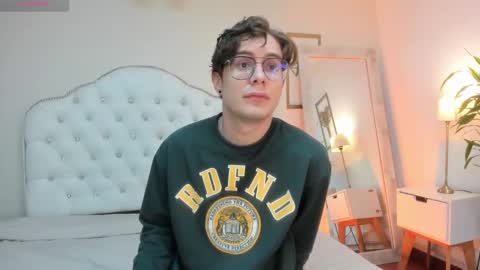 Snapshot of archie_kings_ chatting on February 8, 11:22 am Archie online show from February 8, 11:22 am