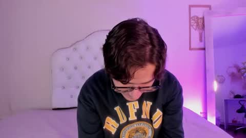 Snapshot of archie_kings_ chatting on February 10, 11:57 am Archie online show from February 10, 11:57 am