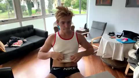 Archie online show from January 9, 8:54 pm