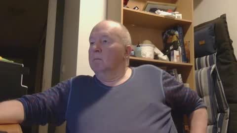 arcticman44 online show from February 5, 6:15 pm