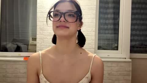 Snapshot of ardisparty chatting on February 20, 3:58 am Caroline online show from February 20, 3:58 am