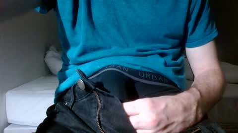 Snapshot of arekusan6 chatting on December 19, 5:31 pm Arek online show from December 19, 5:31 pm