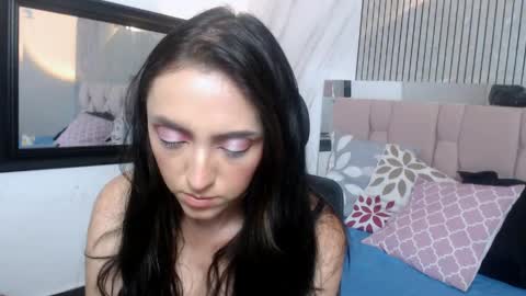 Snapshot of arenita__stone chatting on May 17, 1:58 am Sharlotte online show from May 17, 1:58 am