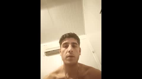 Snapshot of arenn1997 chatting on December 1, 12:04 am arenn1997 online show from December 1, 12:04 am