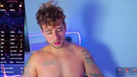 Snapshot of ares_blue chatting on November 8, 2:17 pm ares blue online show from November 8, 2:17 pm