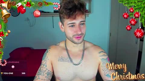 Snapshot of ares_blue chatting on December 5, 1:20 pm ares blue online show from December 5, 1:20 pm