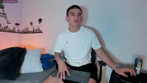 Snapshot of ares_johnsonn chatting on December 3, 6:38 pm Ares online show from December 3, 6:38 pm