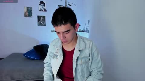 Snapshot of ares_johnsonn chatting on December 20, 4:57 pm Ares online show from December 20, 4:57 pm