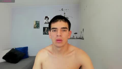 Snapshot of ares_johnsonn chatting on December 23, 9:51 pm Ares online show from December 23, 9:51 pm