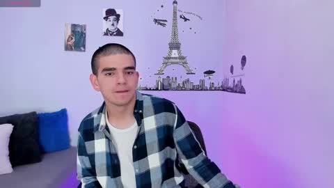 Snapshot of ares_johnsonn chatting on January 3, 9:26 pm Ares online show from January 3, 9:26 pm