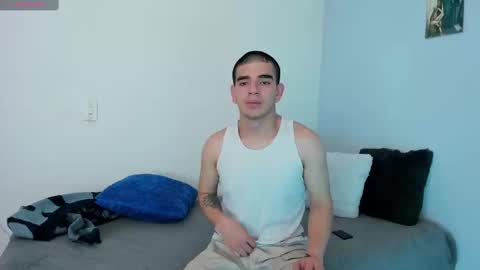 Snapshot of ares_johnsonn chatting on January 4, 8:05 pm Ares online show from January 4, 8:05 pm