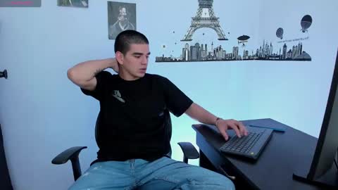 Snapshot of ares_johnsonn chatting on January 10, 9:53 pm Ares online show from January 10, 9:53 pm