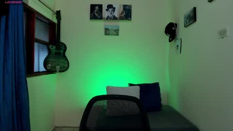 Snapshot of ares_johnsonn chatting on January 25, 7:07 pm Ares online show from January 25, 7:07 pm