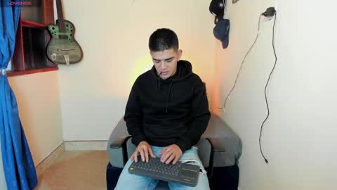 Snapshot of ares_johnsonn chatting on January 31, 9:26 pm Ares online show from January 31, 9:26 pm