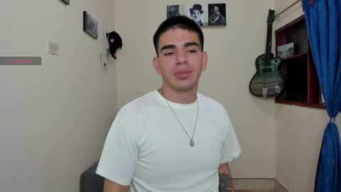 Snapshot of ares_johnsonn chatting on February 3, 4:10 pm Ares online show from February 3, 4:10 pm