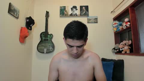 Snapshot of ares_johnsonn chatting on February 18, 4:59 pm Ares online show from February 18, 4:59 pm