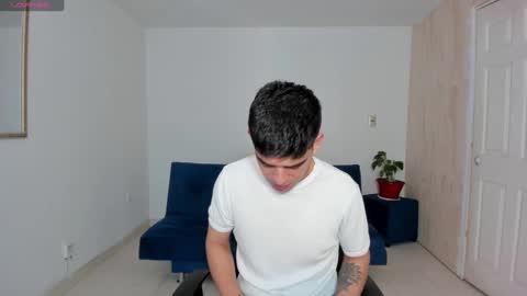 Snapshot of ares_johnsonn chatting on September 11, 1:00 pm Ares online show from September 11, 1:00 pm