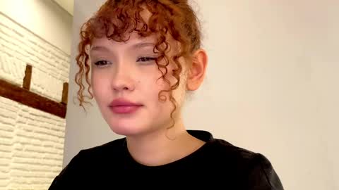 Snapshot of aresha_viree chatting on May 16, 7:56 pm Aresha online show from May 16, 7:56 pm