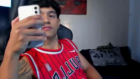 Snapshot of aress444 chatting on December 17, 4:51 am aress444 online show from December 17, 4:51 am