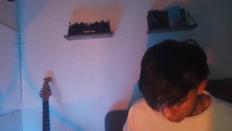 Snapshot of aress_1 chatting on October 15, 4:34 am Ares online show from October 15, 4:34 am