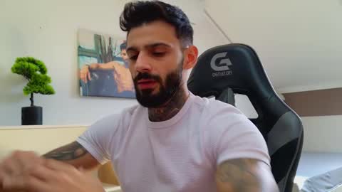 Snapshot of aressteel chatting on October 13, 11:10 am Ares Steel online show from October 13, 11:10 am