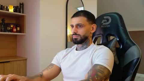 Snapshot of aressteel chatting on November 11, 2:06 pm Ares Steel online show from November 11, 2:06 pm