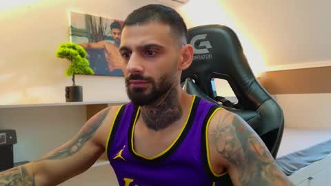 Snapshot of aressteel chatting on November 21, 12:48 pm Ares Steel online show from November 21, 12:48 pm