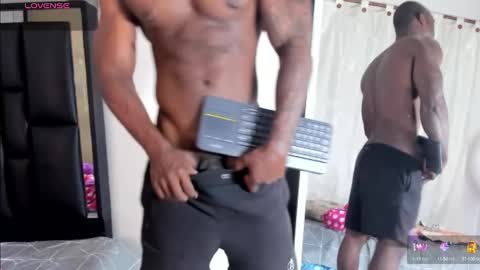 Snapshot of arexblakk chatting on October 4, 6:39 pm AREXXBLAKK online show from October 4, 6:39 pm