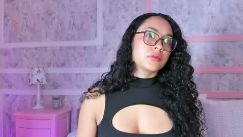 Snapshot of arhii_khay chatting on May 28, 12:02 pm Ari online show from May 28, 12:02 pm