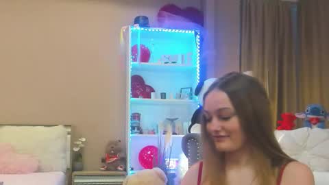 Ariel online show from March 21, 4:32 pm