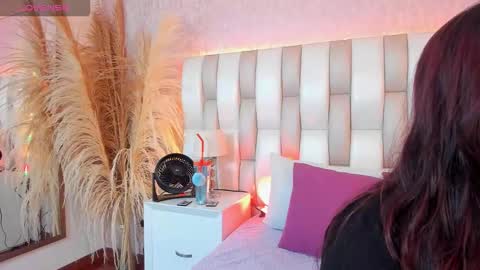 ari_lynn_ online show from January 13, 3:12 am