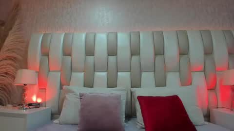 ari_lynn_ online show from March 24, 3:11 am