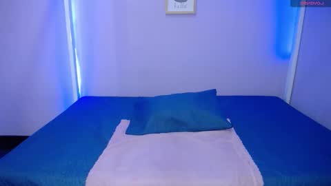 Snapshot of ari_rossee_ chatting on October 28, 7:05 pm online show from October 28, 7:05 pm