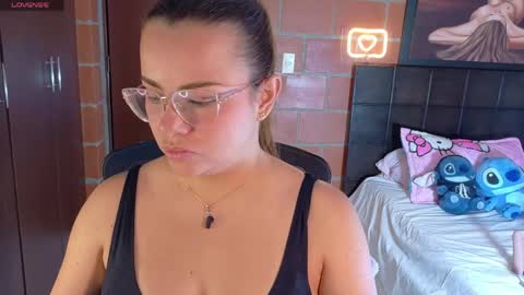 Aria online show from April 27, 1:42 pm