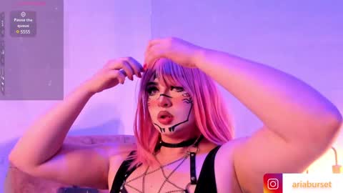 Aria online show from December 13, 1:12 pm