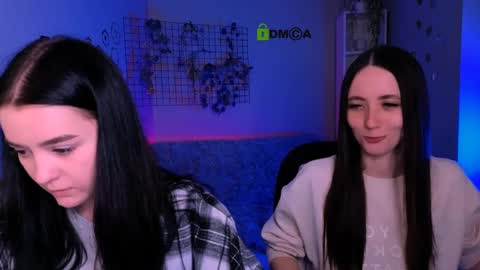 Aria online show from April 10, 7:29 pm