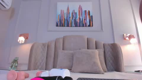 Snapshot of aria_greco chatting on December 14, 2:56 am Aria  online show from December 14, 2:56 am