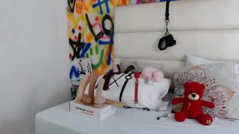 Snapshot of aria_martiin chatting on February 28, 12:09 pm aria online show from February 28, 12:09 pm