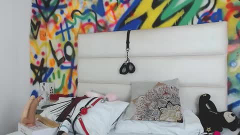 Snapshot of aria_martiin chatting on March 10, 3:30 pm aria online show from March 10, 3:30 pm