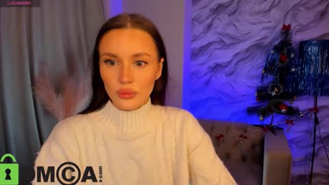 aria_mila online show from December 18, 11:16 am