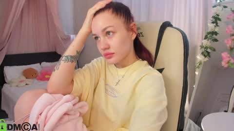aria_mila online show from May 21, 3:13 am