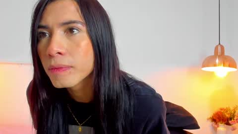 aria_millers1 online show from April 6, 12:17 pm