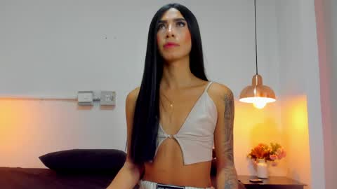 aria_millers1 online show from April 8, 12:16 pm