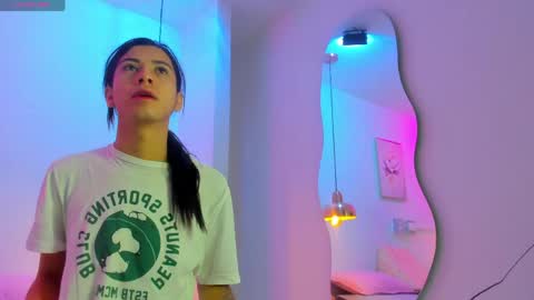 aria_millers1 online show from April 15, 10:55 am