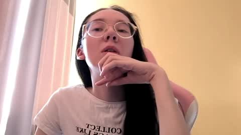 Aria online show from April 15, 2:40 am