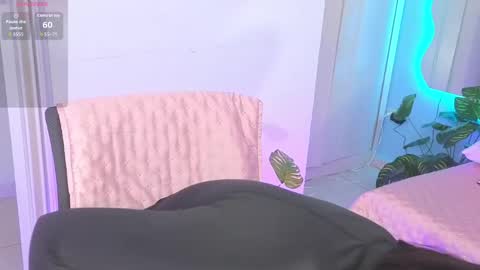 Aria online show from March 1, 1:35 pm