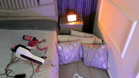 Aria Blacke online show from January 8, 11:45 am