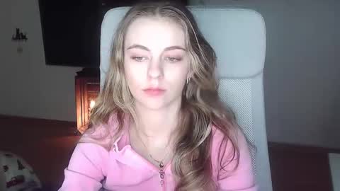 AriaCreazy online show from December 13, 9:20 pm