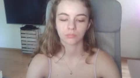 Snapshot of ariacreazy chatting on June 2, 9:11 am AriaCreazy online show from June 2, 9:11 am